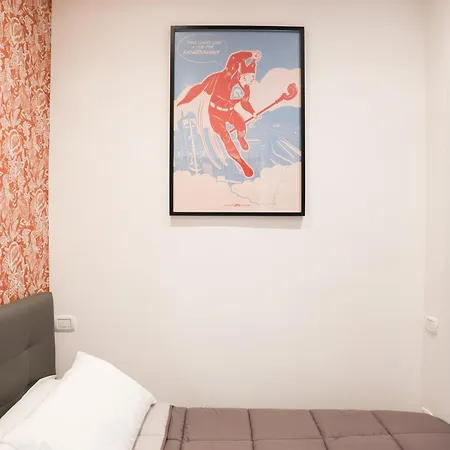 5 Santi Konukevi Napoli