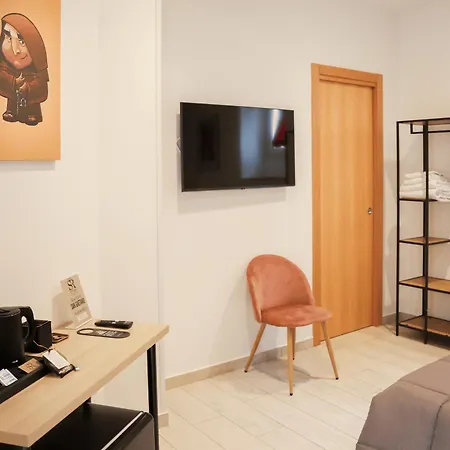 5 Santi Konukevi Napoli